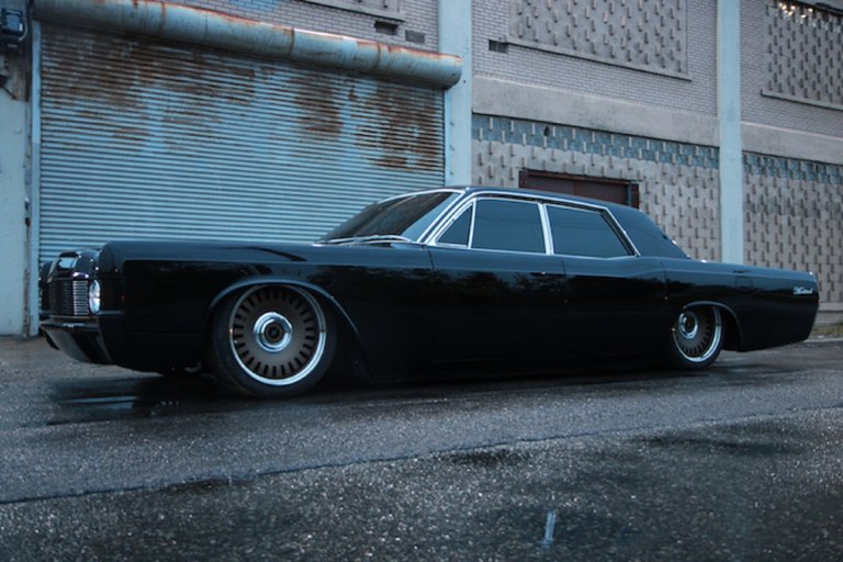 Roush and Mobsteel Make a Gangster’s Dream 1968 Lincoln Continental